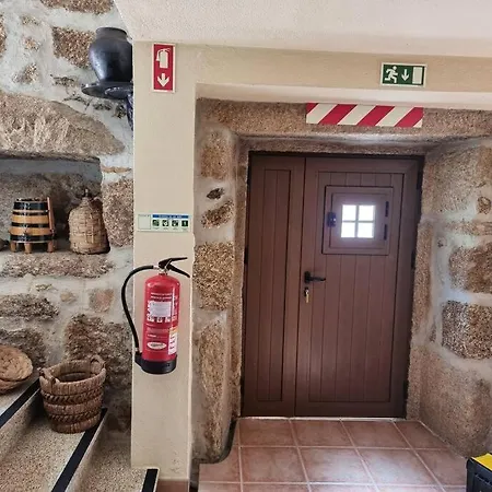 Casa Da Avo Ana - Peroviseu - Serra Da Gardunha - Serra Da Estrela Holiday home *