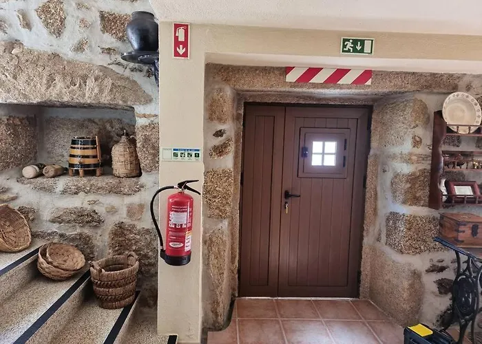 Casa Da Avo Ana - Peroviseu - Serra Da Gardunha - Serra Da Estrela Nyaraló *